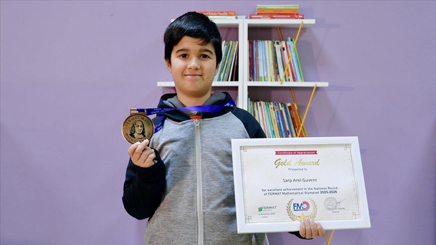 Matematik şampiyonu Sarp Arel başarıya doymuyor