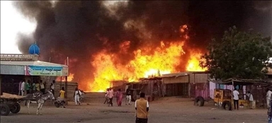 السودان.. حريق يدمر أكثر من 1000 مأوى للنازحين بجنوب دارفور 
