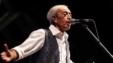 Anadolu rock ve protest müziğinin önde gelen temsilcilerinden: Edip Akbayram