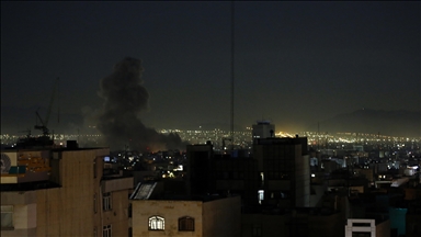 دوي انفجارات وأصوات طائرات حربية في أجواء طهران 