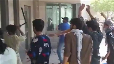 باكستان.. مقتل 6 محتجين أثناء محاولتهم اقتحام القنصلية الأمريكية بكراتشي 