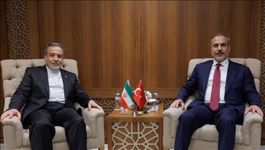 Iran: les ministres des Affaires étrangères de la Türkiye et de l’Iran ont discuté de la situation actuelle