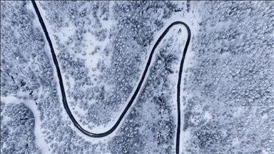 Yozgat'ta beyaza bürünen ormanlık alanlar dronla görüntülendi