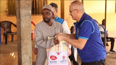 Турция оказала гумпомощь нуждающимся в Сьерра-Леоне по случаю Рамазана