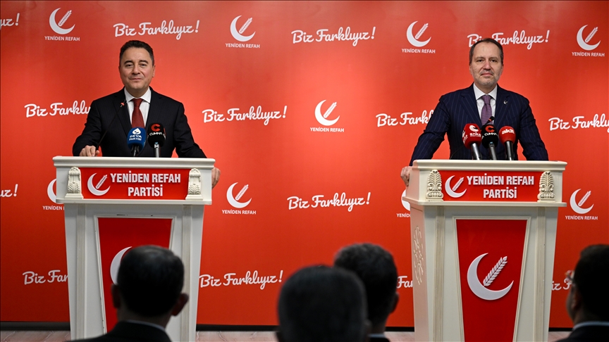 Yeniden Refah Partisi Genel Başkanı Erbakan, DEVA Partisi Genel Başkanı Babacan ile görüştü