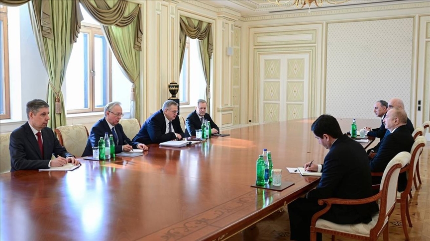 В Баку обсудили азербайджано-российские отношения