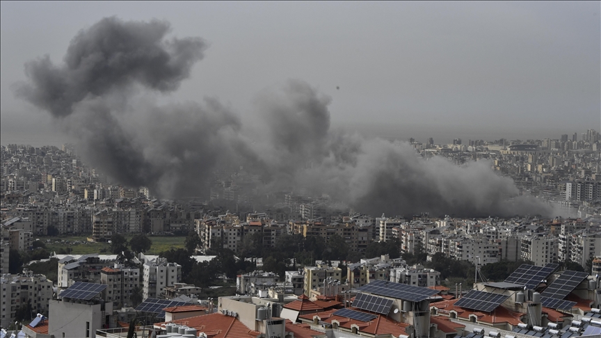إسرائيل تدعي اغتيال مسؤول بـ"حزب الله" وتنذر بإخلاء مناطق لبنانية 