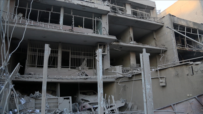 AA ekibi, ABD ve İsrail saldırısında hasar gören Tahran’daki Gandi Hastanesini görüntüledi
