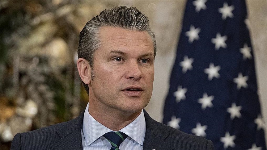 Pas de « guerre visant à renverser le régime » en Iran, déclare le chef du Pentagone