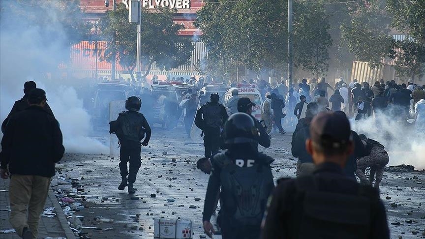 حظر تجول شمالي باكستان إثر احتجاجات على خلفية مقتل خامنئي