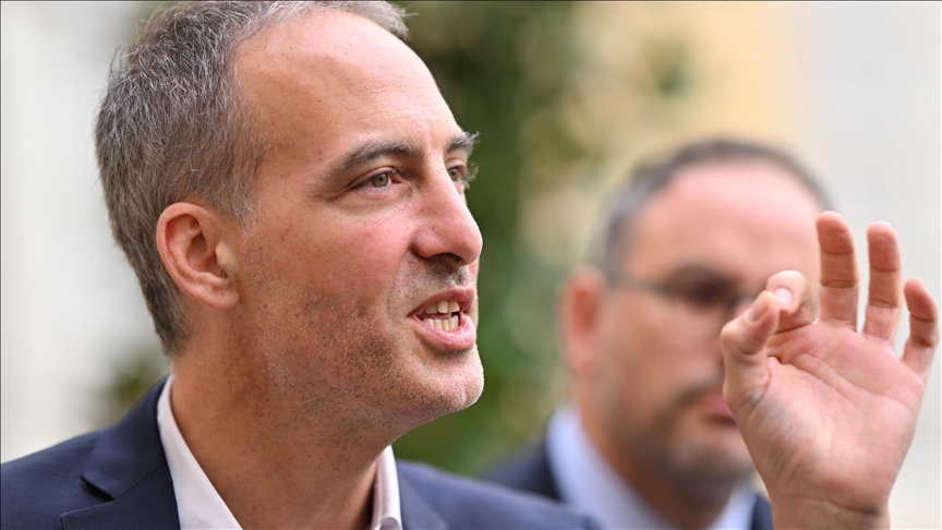 Raphaël Glucksmann accuse Mélenchon de reprendre « les codes de l’antisémitisme » après une plaisanterie sur son nom