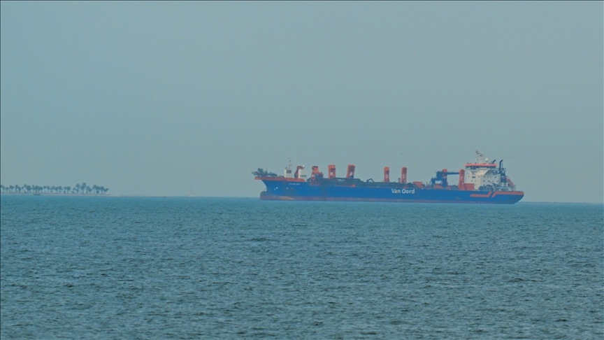 الحرس الثوري الإيراني يعلن استهداف ناقلة لـ"حلفاء أمريكا"