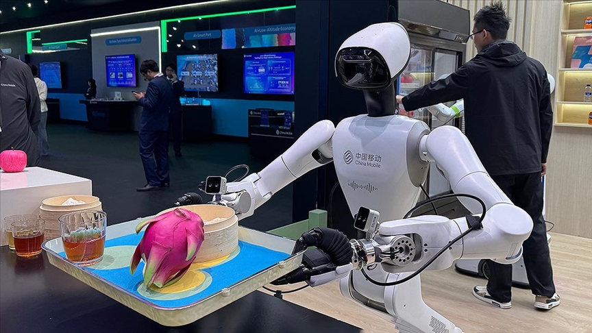 Mobil Dünya Kongresi’nde yapay zekalı "Metal Yaka" sahaya iniyor