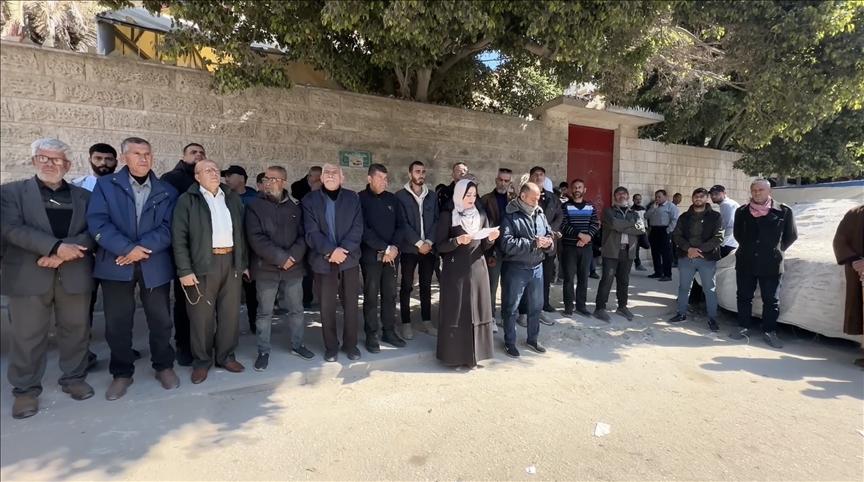 غزة.. وقفة تندد بانتهاكات إسرائيل ضد الأسرى الفلسطينيين 