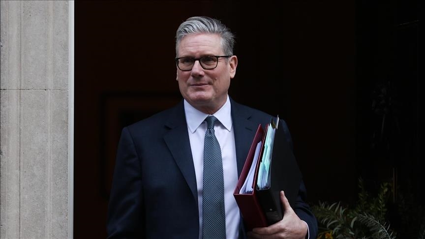 Kryeministri britanik mbron vendimin për të mos u përfshirë në sulmet SHBA-Izrael ndaj Iranit