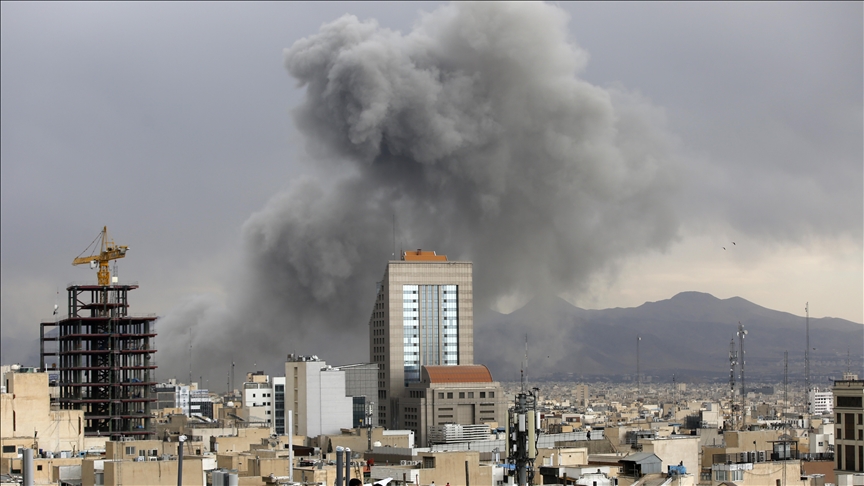 Техеран е погоден со нови напади, во градот се слушаат експлозии