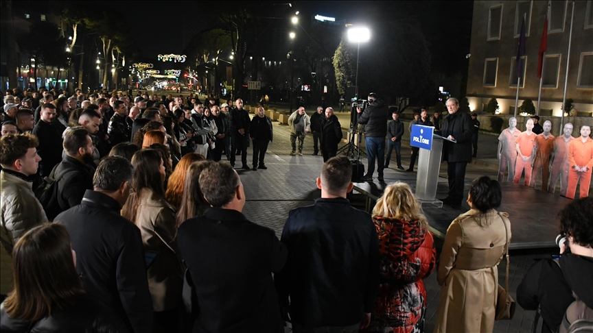 Shqipëri  opozita vazhdon protestën  Foltore 
