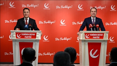 Yeniden Refah Partisi Genel Başkanı Erbakan, DEVA Partisi Genel Başkanı Babacan ile görüştü