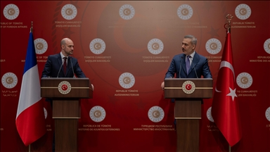 Türkiye/France: Fidan et Barrot évoquent les tensions régionales lors d’un entretien téléphonique