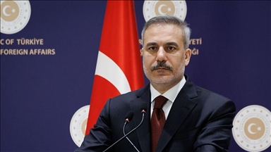 Wezîr Fîdan bi hemtayê xwe yê Azerbeycanî Bayramov ra bi telefonê li ser geşedanên herêmê axivî