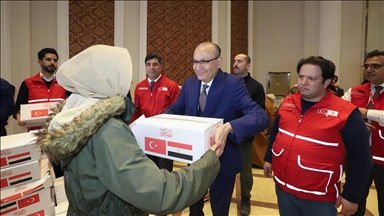 تركيا تقدم مساعدات نقدية وعينية لـ 500 فلسطيني في مصر