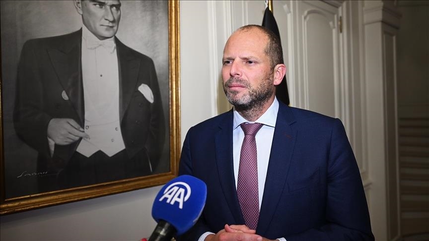 Belgique : Theo Francken annonce des évacuations au Moyen-Orient et n’exclut pas un engagement militaire