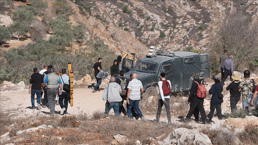 الضفة.. اعتداء إسرائيلي على رعاة أغنام ومهاجمة منازل