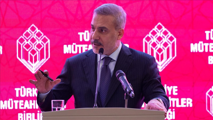 Bakan Fidan: İran'ın hiçbir ayrım yapmadan körfez ülkelerini bombalaması yanlış bir strateji