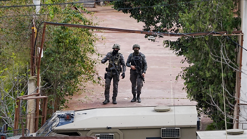 Israel arrests 40 Palestinians in widespread West Bank raids