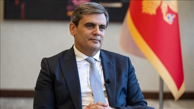 Evakuacija u toku: Prvi avion s više od 70 crnogorskih državljana poletio iz Egipta, novi let sutra iz UAE-a