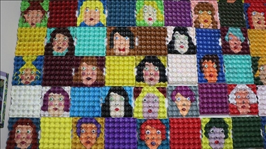 Rizeli öğretmen atık malzemeleri sanata dönüştürüyor