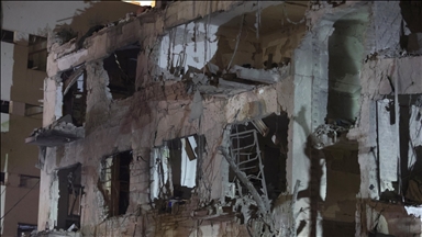 شظايا صاروخ إيراني تصيب مبنى وسط إسرائيل 