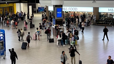 إعلام عبري: آلاف الإسرائيليين عالقين بدبي دون ملاجئ ولا صفارات إنذار