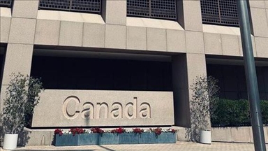 "لدواعٍ أمنية".. كندا تغلق سفارتها في الرياض