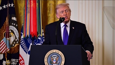 Trump reconnaît la flambée des prix du pétrole due à la guerre en Iran et promet que « les prix vont baisser »