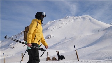 "مدينة الورود".. إسبارطة التركية ملتقى التاريخ والطبيعة وسياحة الشتاء