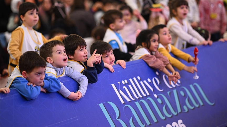 "Külliye'de Ramazan" etkinlikleri kapsamında "Akıllı Tavşan Momo Müzikali" sahnelendi