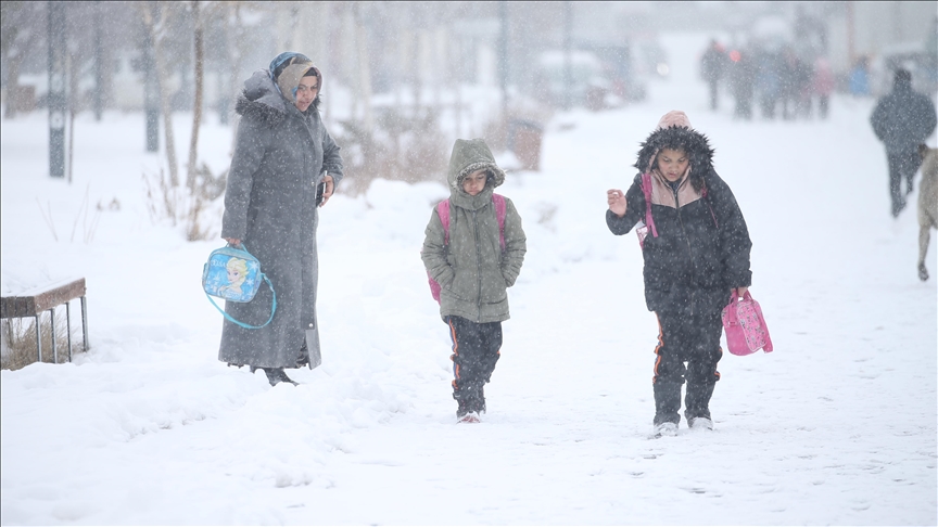 Li Erzirom, Qers û Erdexanê berf dibare