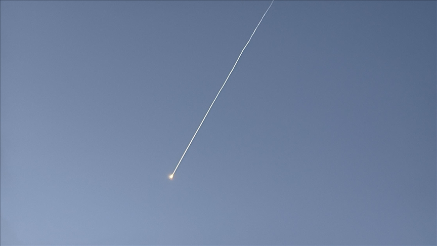 إسرائيل ترصد رشقات صاروخية من إيران ولبنان 