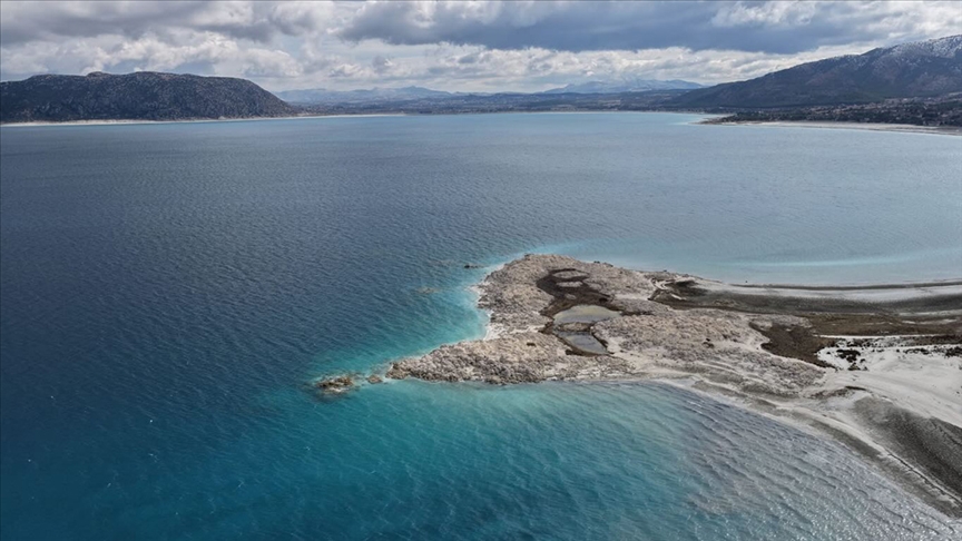 Salda'nın su seviyesi yükseldi, kuruyan Akgöl ve Yarışlı gölleri yeniden su tuttu