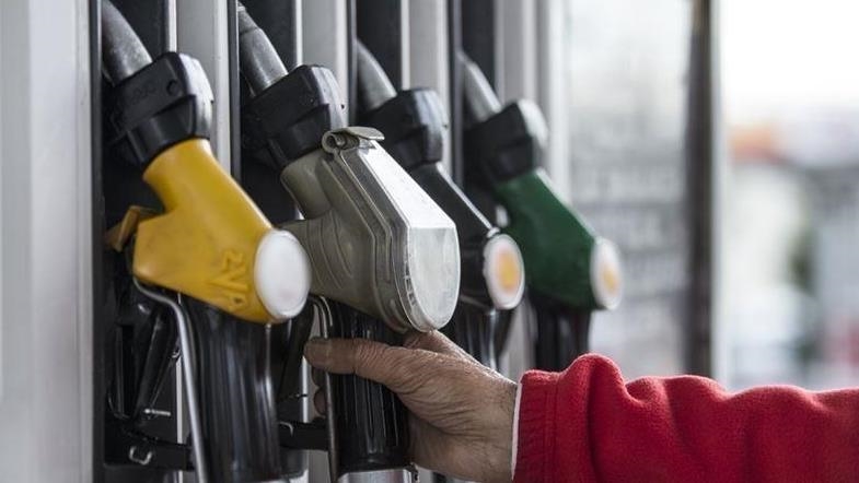 Prix des carburants en France: le patron des distributeurs exprime sa "colère" suite aux déclarations de Roland Lescure