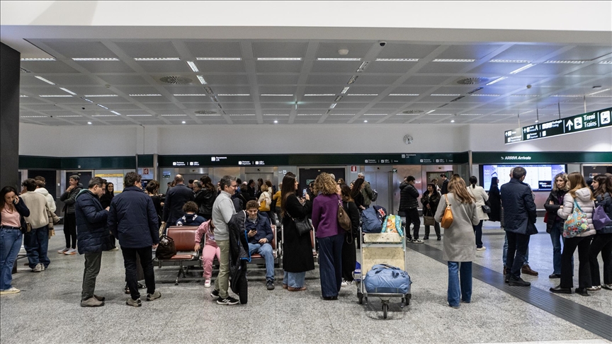 Ülkeler, Orta Doğu'da mahsur kalan vatandaşları için tahliye operasyonlarını sürdürüyor