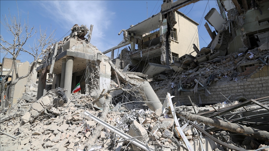 Иран соопшти дека бројот на загинати од нападите на САД и Израел се зголемил на 867