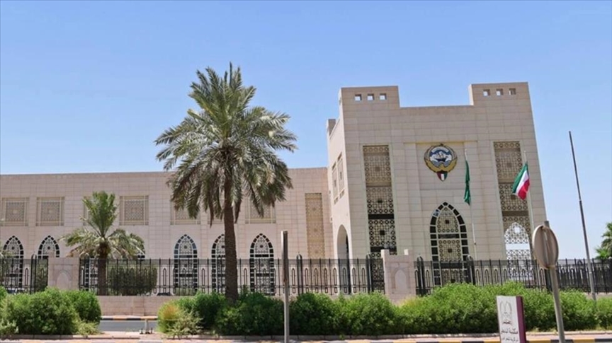 الكويت تستدعي القائم بأعمال سفارة بغداد بعد هجمات فصائل عراقية