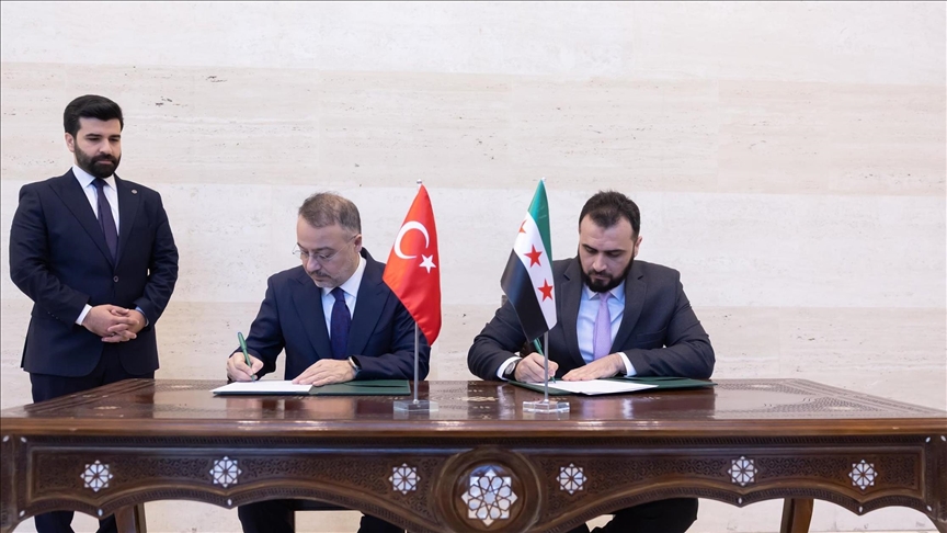 دمشق توقع مذكرة للتعاون في قطاع التعليم مع وقف المعارف التركي