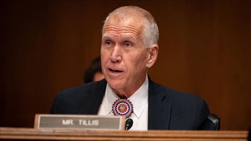 US senator threatens to bring Senate chamber to standstill over immigration crackdown in North Carolina