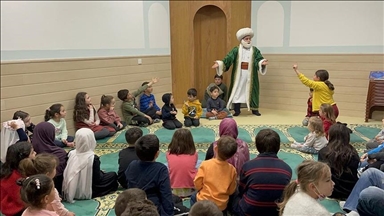 В Берлине традиции Рамазана сохраняют с помощью театров Насреддина Ходжи и теней