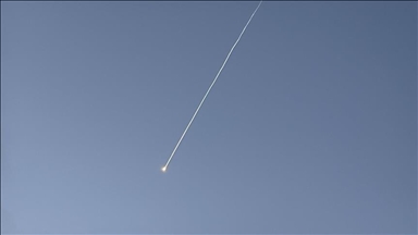 صفارات الإنذار تدوي وسط إسرائيل بعد إطلاق صواريخ من إيران 