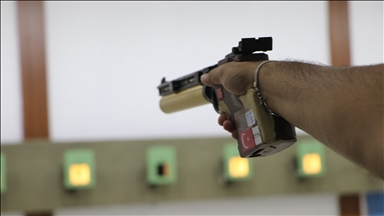 Milli atıcılar İsmail Keleş, Yusuf Dikeç ve Buğra Selimzade, Avrupa şampiyonu oldu