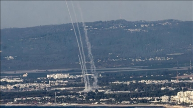 "حزب الله" يشن هجمات على مواقع عسكرية وسط وشمالي إسرائيل 